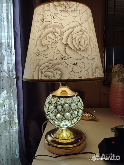 Лампа настольная