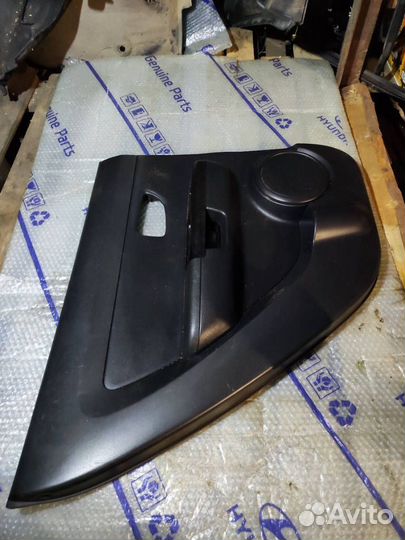 Обшивка задней левой двери Kia Soul 2010 AM D4FB