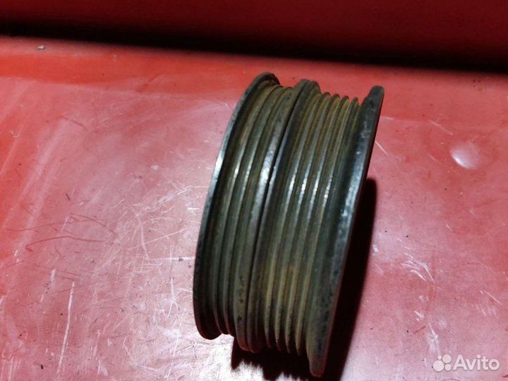 Шкив помпы Toyota Carina E 4A-FE 1996