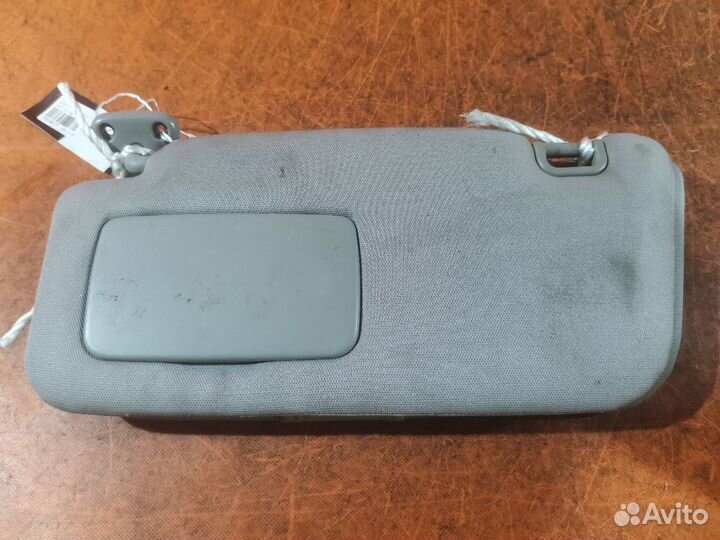 Козырек от солнца на Subaru Forester SG5