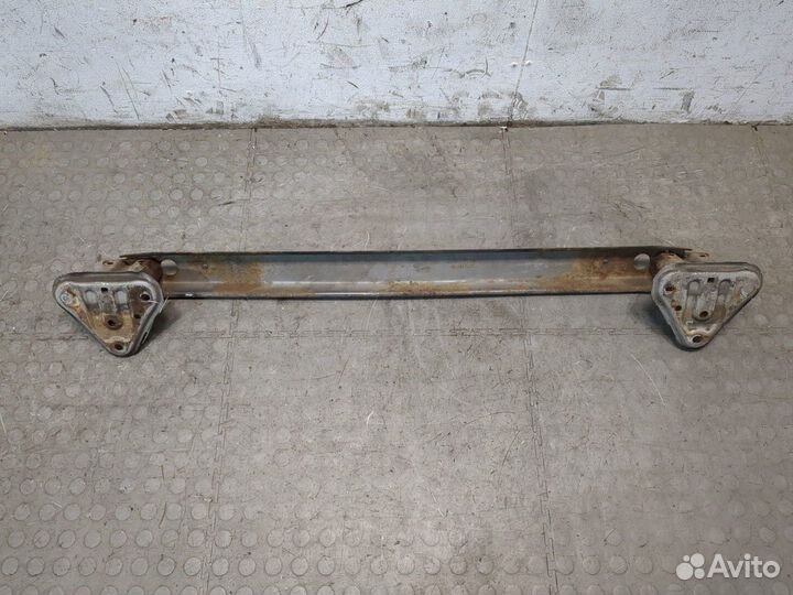 Усилитель бампера Toyota Yaris, 2008