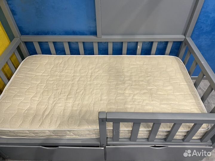 Детская кровать домик с матрасом