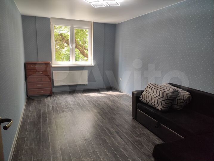 2-к. квартира, 60 м², 1/9 эт.