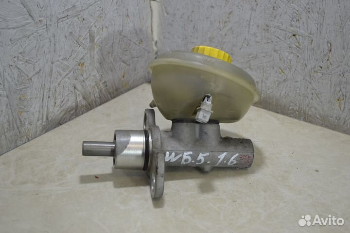 Главный тормозной цилиндр Volkswagen Passat B5
