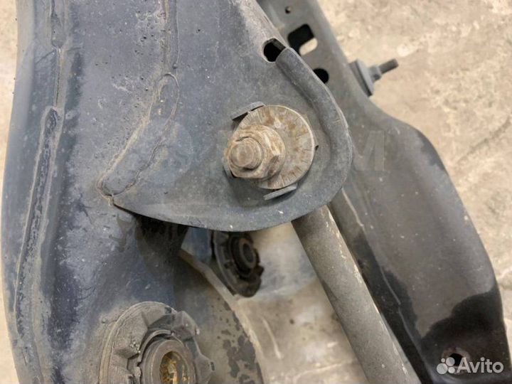 Подвеска задняя Toyota Auris ADE180 2adftv