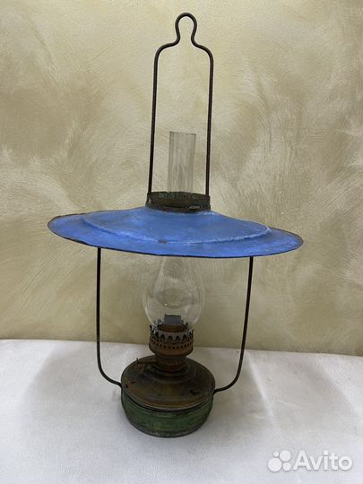 Старинная керосиновая лампа