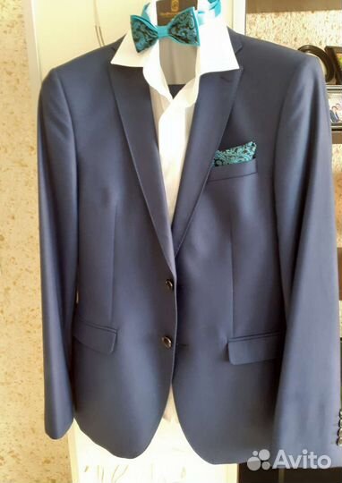 Мужской свадебный костюм 48