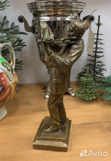 Бронзовая статуэтка Музыкант 29 см