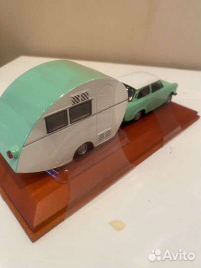 Трабант коллекционная модель 1:43