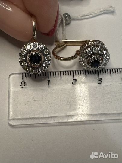 Золотые серьги малинки с бриллиантами и сапфир