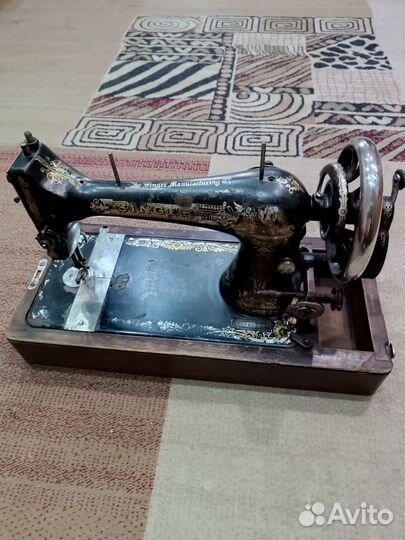 Швейная машина Singer
