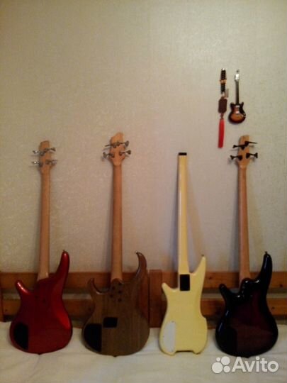 Коллекция бас гитар ibanez
