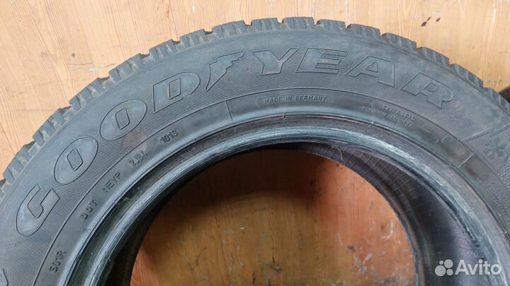 Goodyear UltraGrip 500 255/60 R18 112T