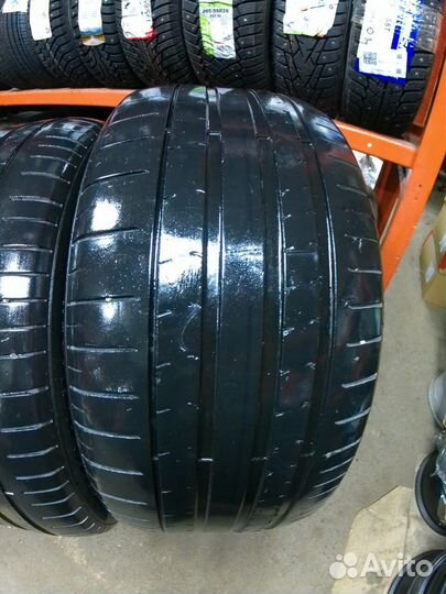 Pirelli P Zero PZ4 285/40 R21