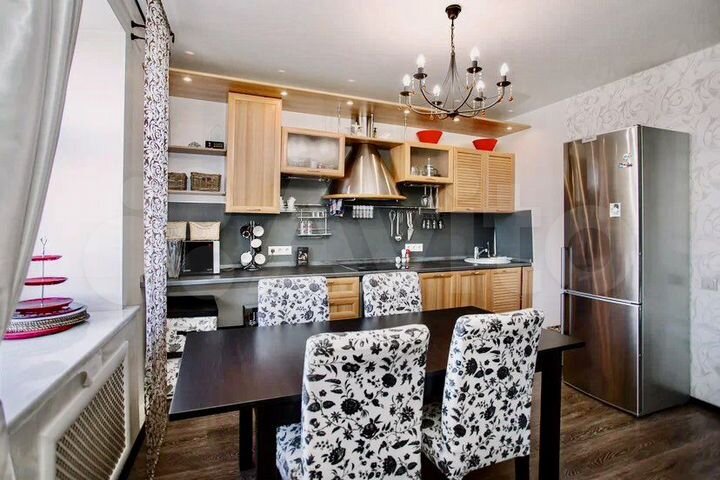 3-к. квартира, 88 м², 4/4 эт.