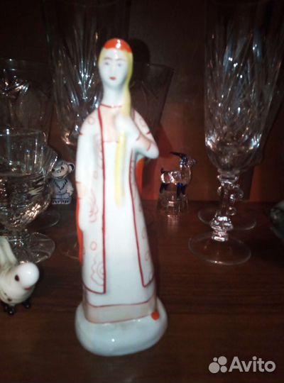 Статуэтка фарфоровая СССР 50-х годов