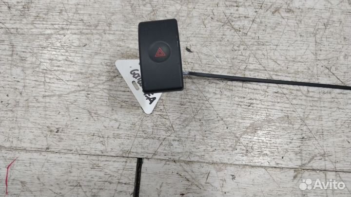 Кнопка аварийной сигнализации Mitsubishi Galant 8 EA