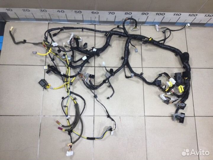 Проводка (коса) в торпедо Hyundai Solaris седан