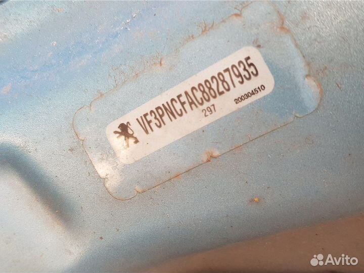 Разбор на запчасти Peugeot 107