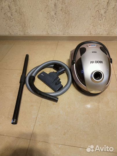 Пылесос Vitek с аквафильтром