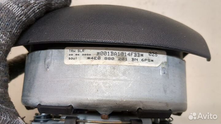 Подушка безопасности водителя Audi A8 (D3)