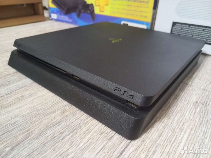 Sony PS4 Slim, 2 геймпада, 45 игр