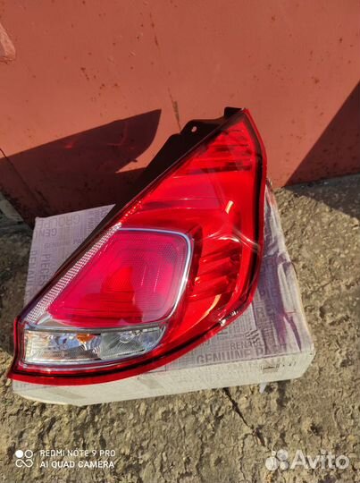 Фонарь правый на форд фиеста 2013