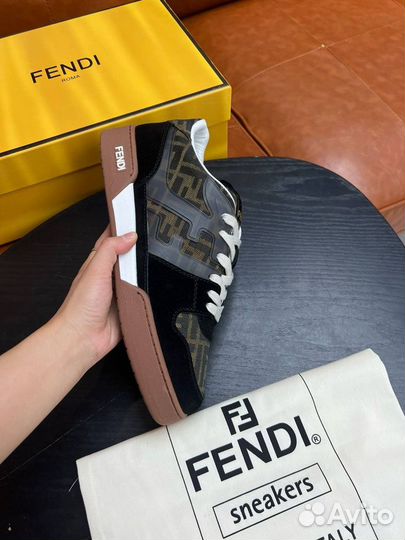 Кроссовки мужские Fendi