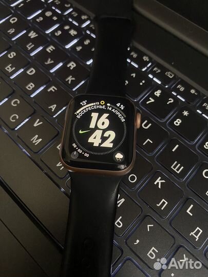 Часы apple watch 4 40 mm