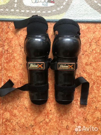 Наколенники