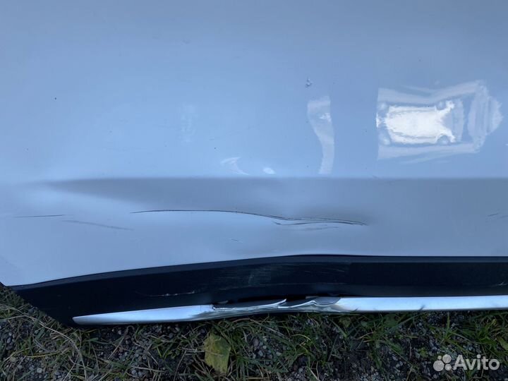 Geely atlas дверь водительская