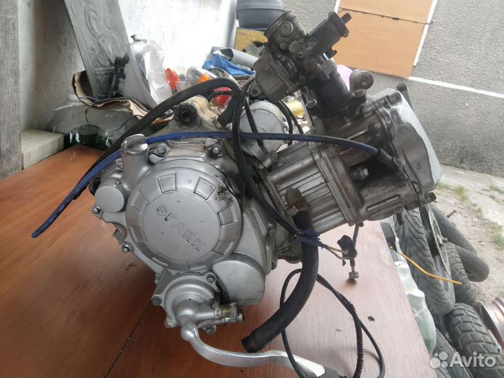 Двигатель 200 кубов /163Fml