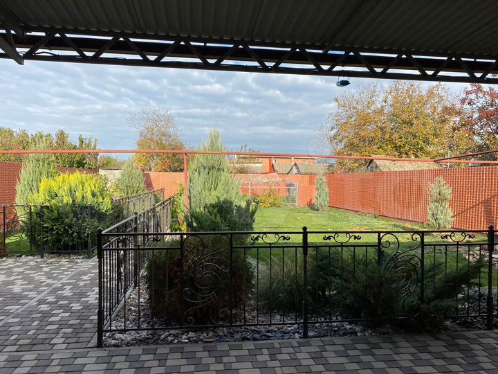 Дом 228,6 м² на участке 8,1 сот.