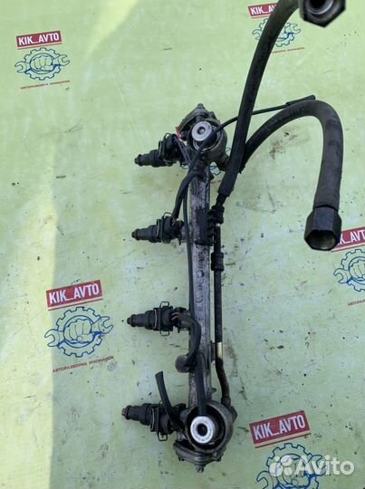 Топливная рампа с форсунками Mercedes w202