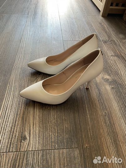 Туфли белые 35