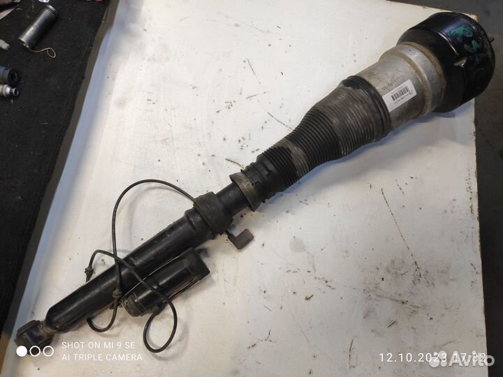 Пневмостойки задние Mercedes W221 4Маtic S-Сlаss