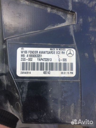 Фонарь наружный правый Mercedes-Benz M-Class W166