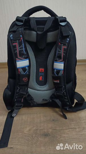 Школьный рюкзак Hummingbird