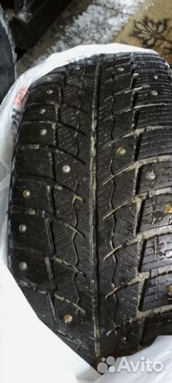 Stark BLACKBURN 215/60 R16