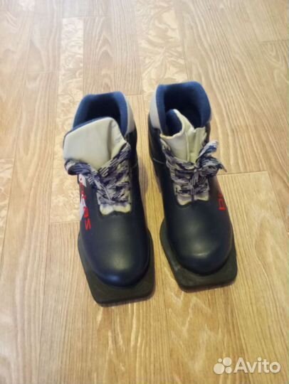 Лыжные ботинки botas vega 34