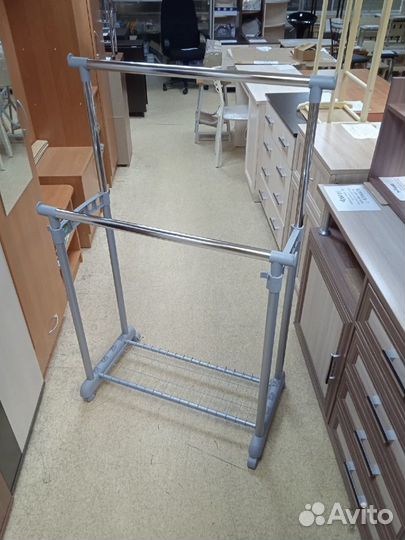 Вешалка напольная на колесах 2 штанги регулируемые