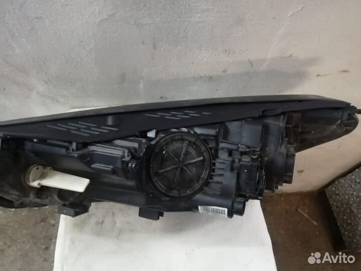 Фара правая на hyundai tucson 3