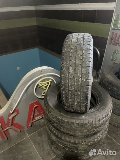 Goodyear 4x4 UG Ice Navi 2.25/70 R15