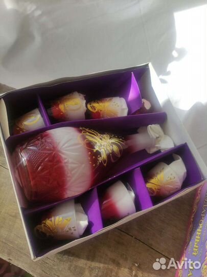 Набор посуды графин и рюмки