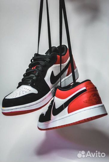 Кроссовки Nike Air Jordan 1