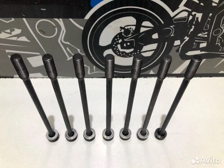 Комплект болтов двигателя Suzuki SV 400 S 2003г