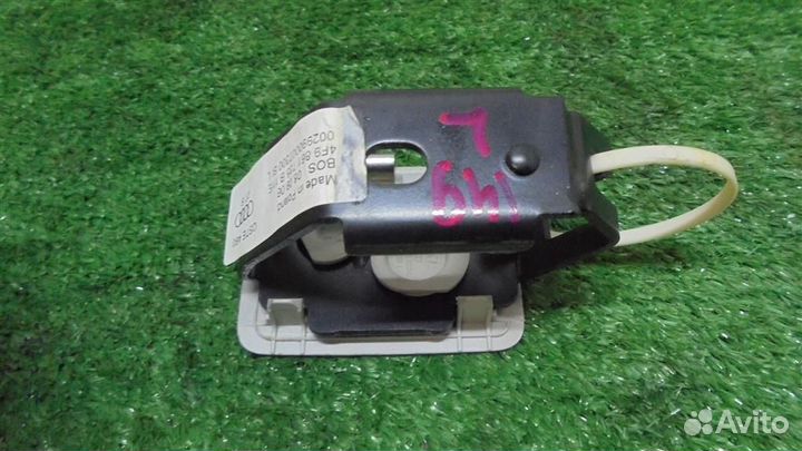 Кронштейн (сопут. товар) Audi Allroad quattro 200