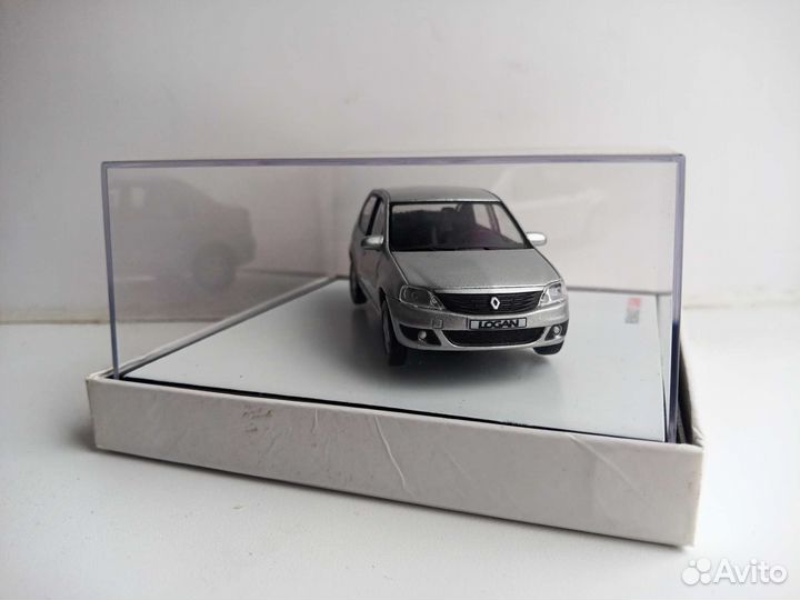Коллекционная модель Renault Logan 1:43 оригинал