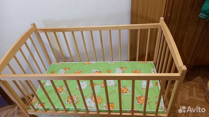 Детская кроватка