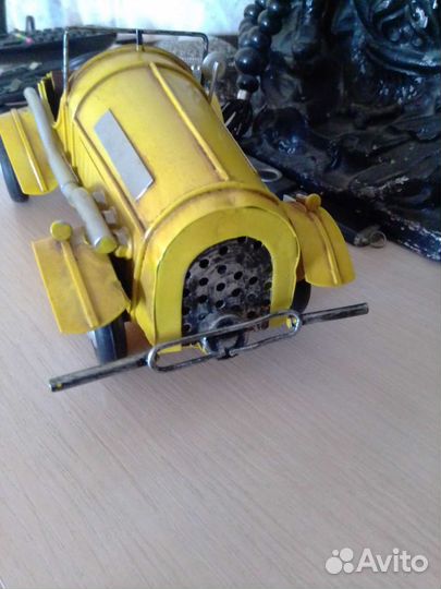 Машинка жестяная